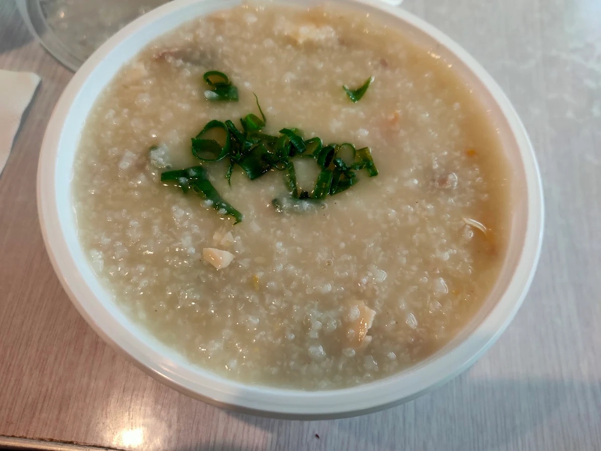 皮蛋瘦肉粥, M’S Cafe